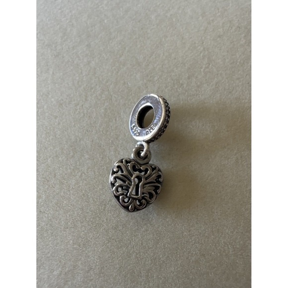 Authentic Pandora Intricate Heart Lock Pendant Charm 791876CZ New With Tags - Picture 5 of 5